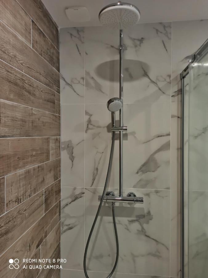 Ferienwohnung Triplex 110 M2 Centre Historique Avec Jacuzzi Dinan Exterior foto