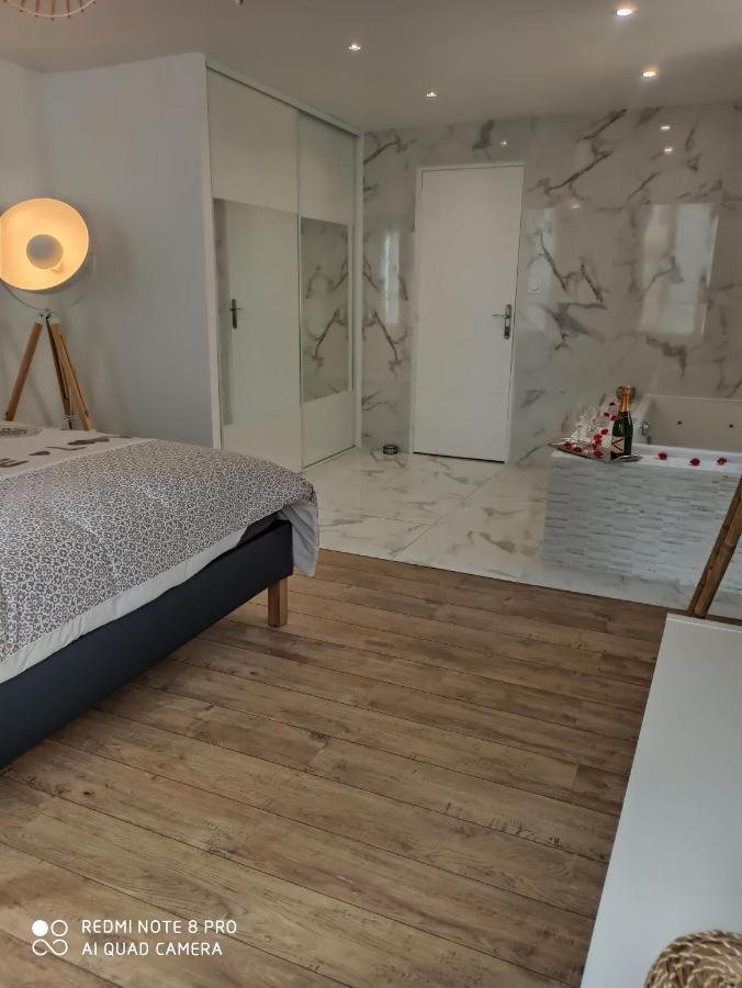 Ferienwohnung Triplex 110 M2 Centre Historique Avec Jacuzzi Dinan Exterior foto