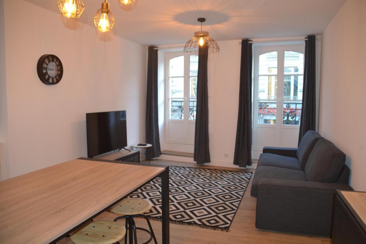 Ferienwohnung Triplex 110 M2 Centre Historique Avec Jacuzzi Dinan Exterior foto