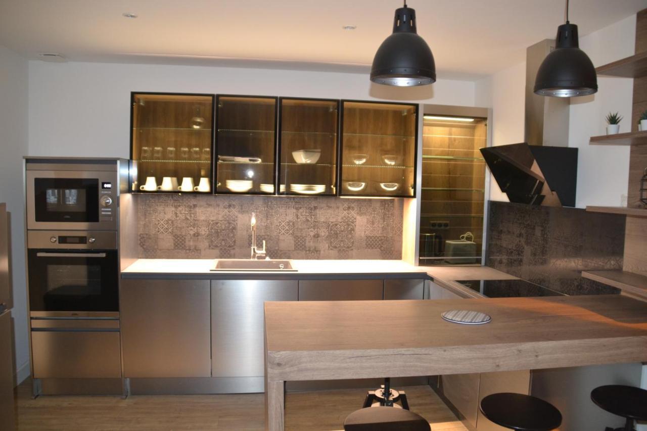 Ferienwohnung Triplex 110 M2 Centre Historique Avec Jacuzzi Dinan Exterior foto